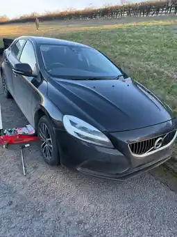 British Mobile Tyres Volvo roadside tyre job